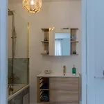 L 'etoile De *